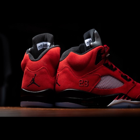 Air Jordan 5 Retro “Raging Bull” - Picture 2 of 8